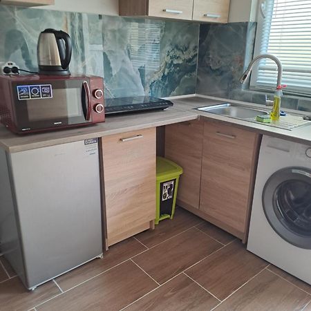 Nha Nghi Cho Cap Doi Va Gia Dinh Apartment ปราก ภายนอก รูปภาพ