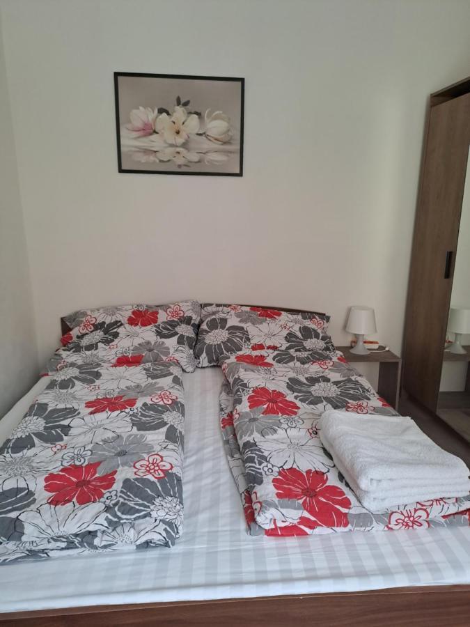 Nha Nghi Cho Cap Doi Va Gia Dinh Apartment ปราก ห้อง รูปภาพ